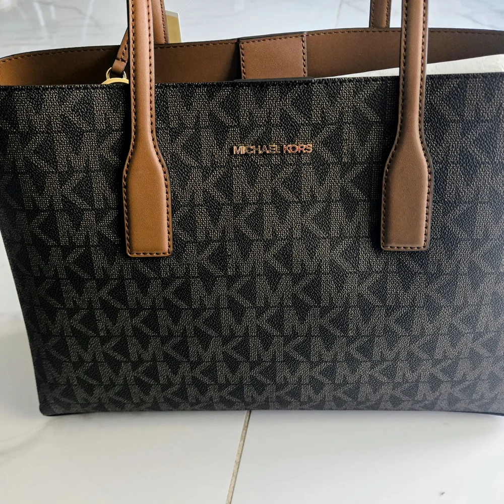 New! Michael Kors Emilia Medium Logo Tote Bag - Brown/Acorn" 358 - Picture 14 of 15